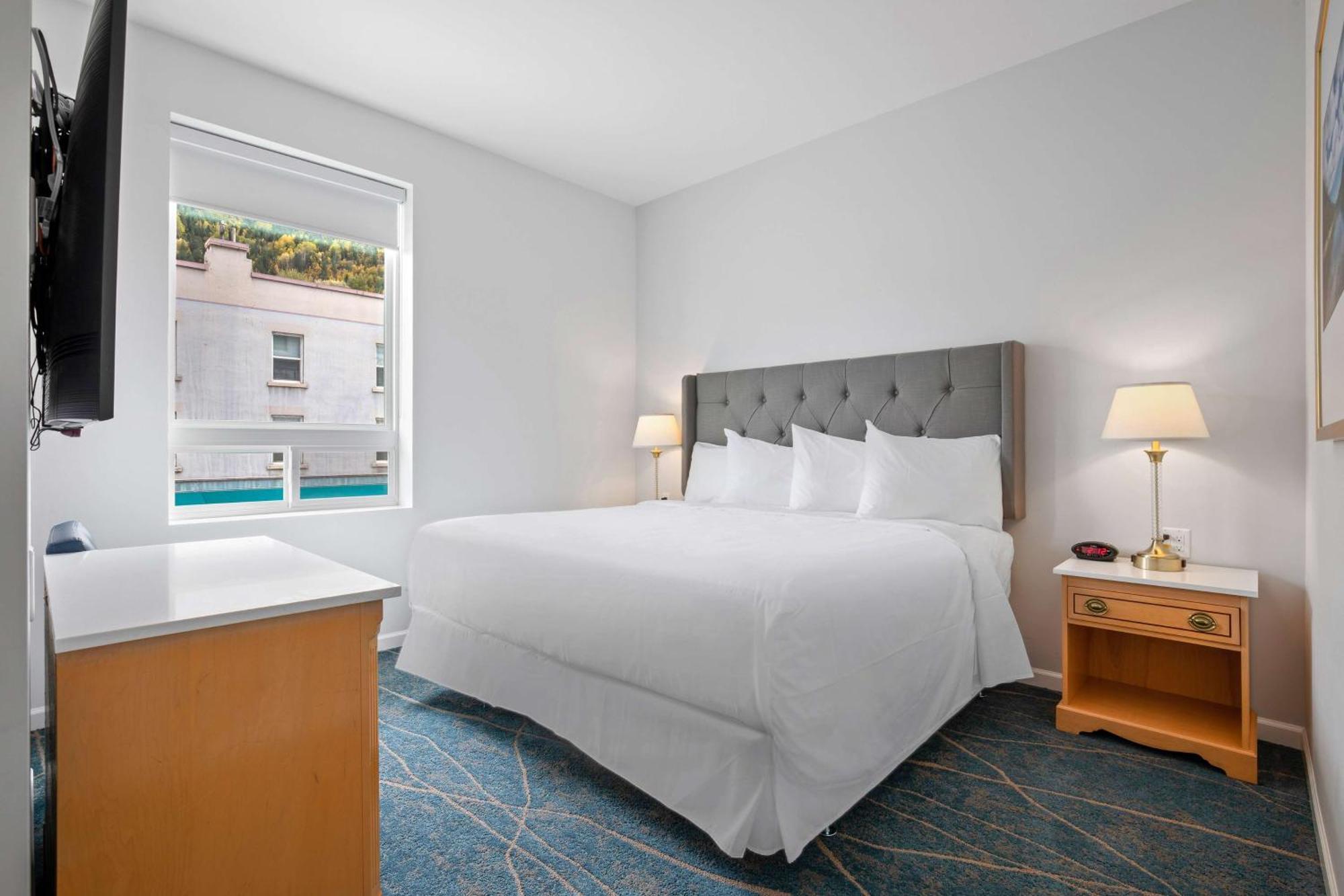 Crown Columbia Hotel; BW Premier Collection Trail Экстерьер фото