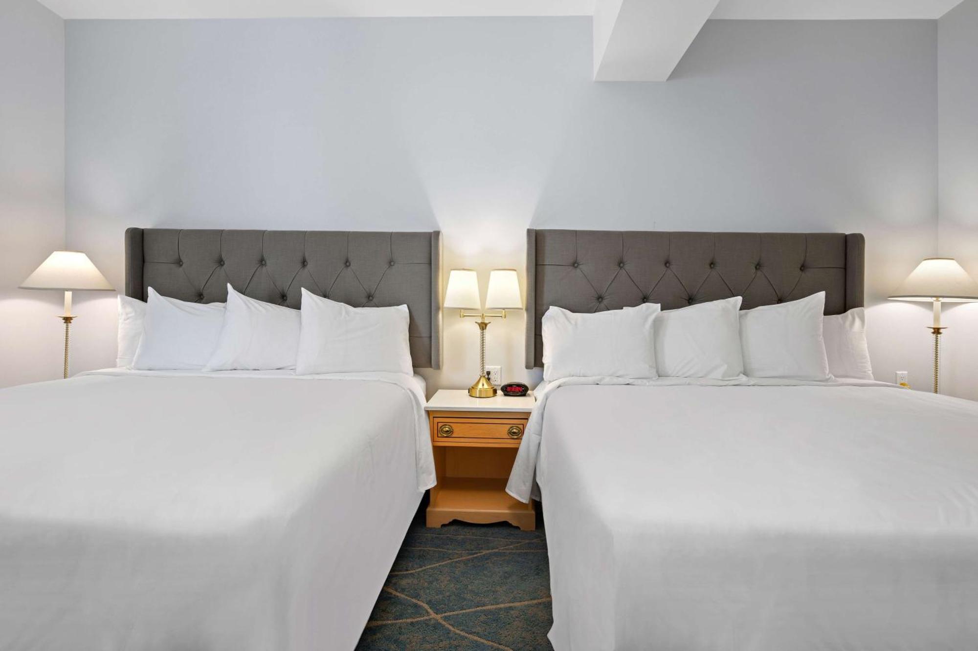 Crown Columbia Hotel; BW Premier Collection Trail Экстерьер фото