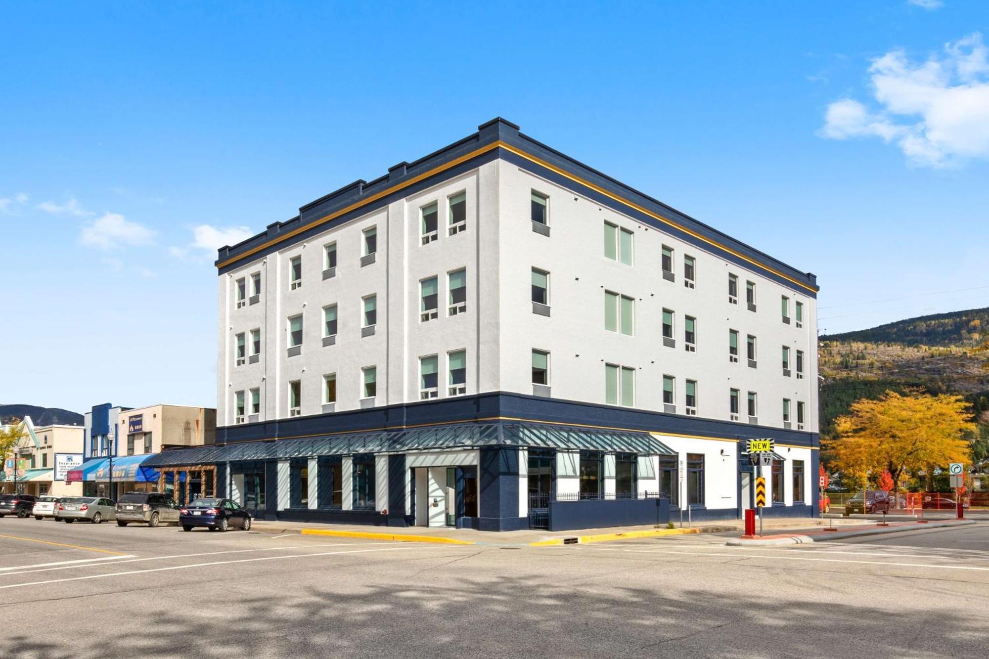 Crown Columbia Hotel; BW Premier Collection Trail Экстерьер фото