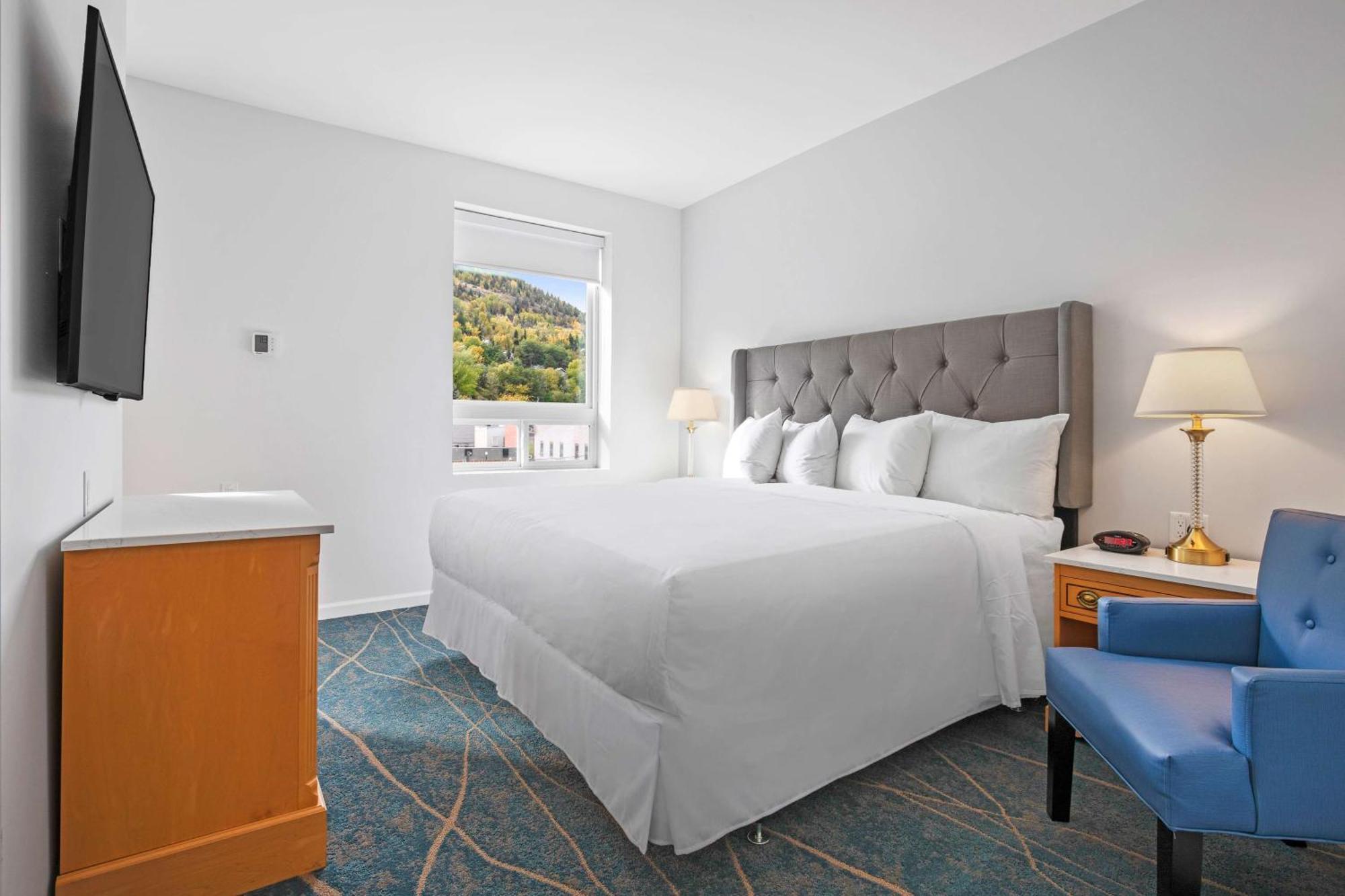 Crown Columbia Hotel; BW Premier Collection Trail Экстерьер фото