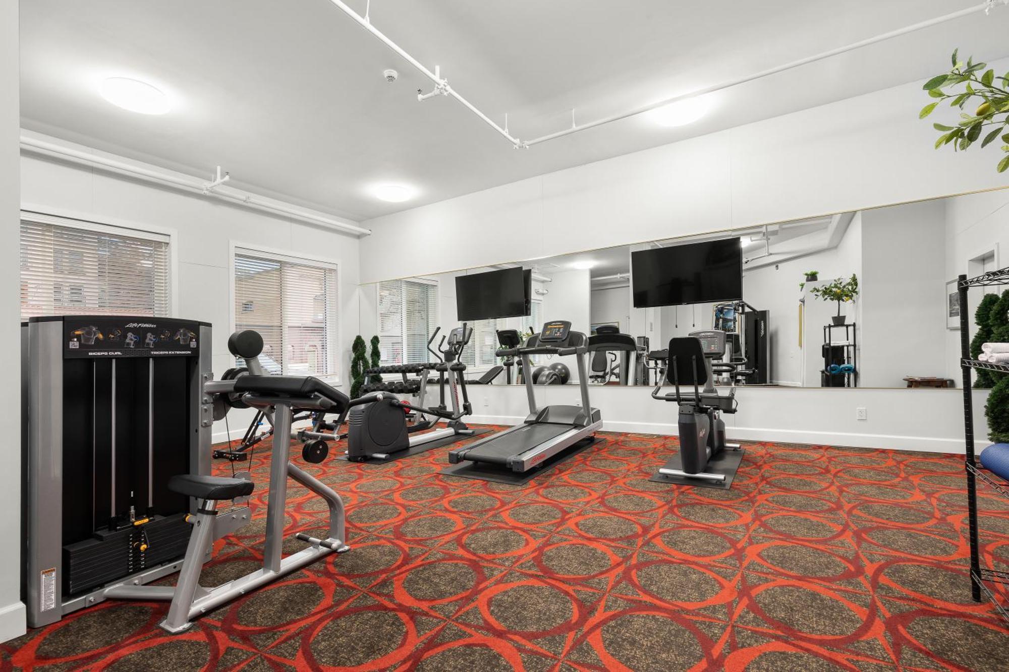 Crown Columbia Hotel; BW Premier Collection Trail Экстерьер фото