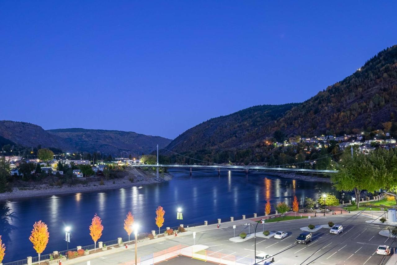 Crown Columbia Hotel; BW Premier Collection Trail Экстерьер фото