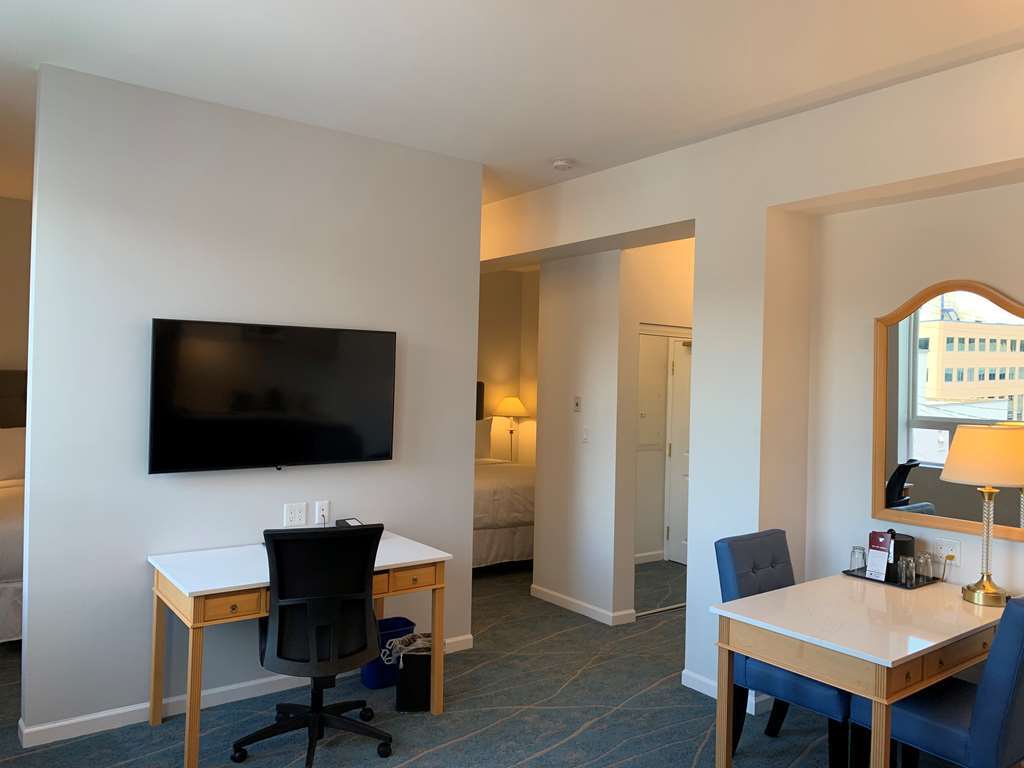 Crown Columbia Hotel; BW Premier Collection Trail Номер фото