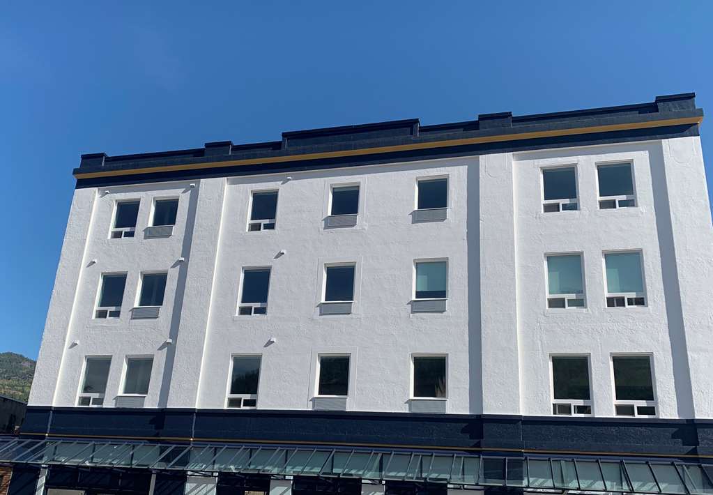 Crown Columbia Hotel; BW Premier Collection Trail Экстерьер фото
