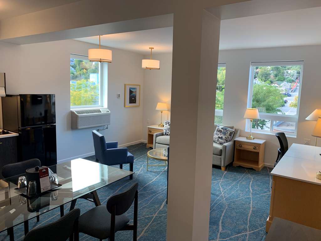 Crown Columbia Hotel; BW Premier Collection Trail Номер фото