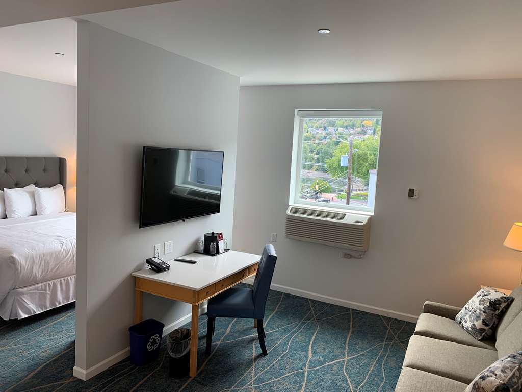 Crown Columbia Hotel; BW Premier Collection Trail Номер фото